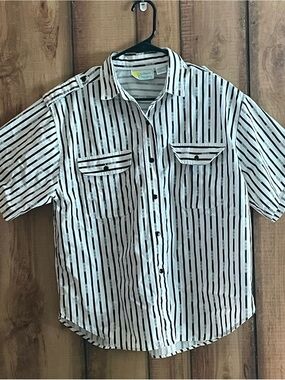 Vintage Classic Black & White Striped Short Sleeve Shirt - southern classics